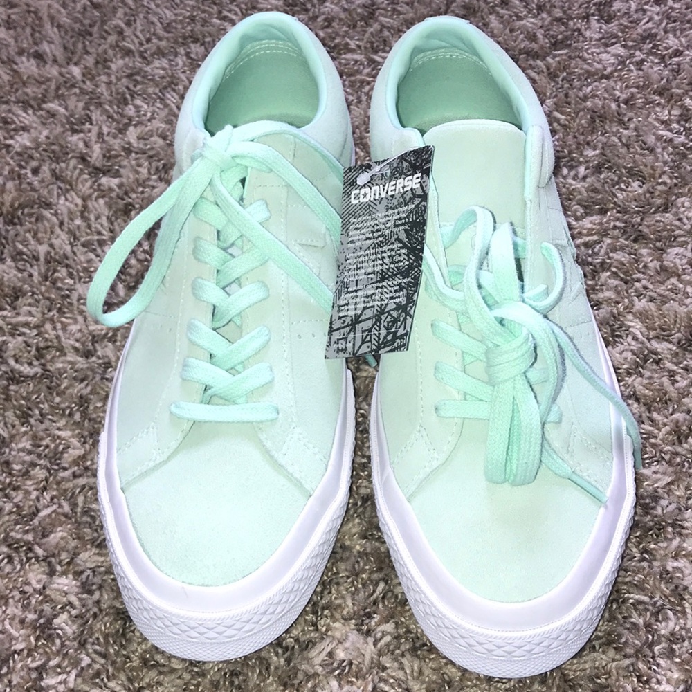 NWT mint green converse